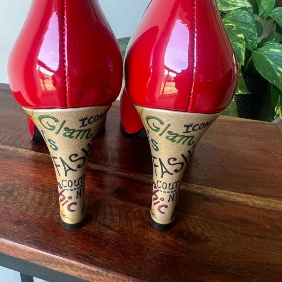 Brighton "Wallis" Cherry Red Patent Peep-Toe Pumps Size 8.5 - Picture 4 of 11